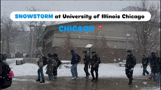 Walking through UIC Campus during a Blizzard 🥶 Chicago Winter.