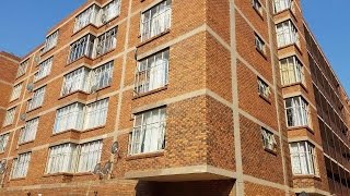 2 Bedroom Flat For Sale in Arcadia, Pretoria, South Africa for ZAR 480,000...