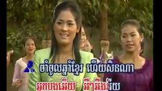 សួស្តីឆ្នាំថ្មី ច្រៀងដោយ ណយ វ៉ាន់ណេត និង ពេជ្រចន្ដា