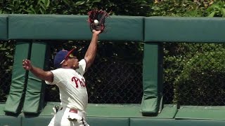 NYM@PHI: Revere makes great grab to rob den Dekker