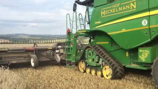 John Deere S690i TT with MacDon Flex Draper 135 in Winter Wheat