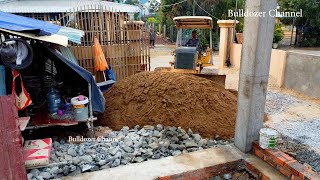 Good A New Project Operator Skills Bulldozer Clearing Gravel Forest By Bulldozer D20P Pushing Sand