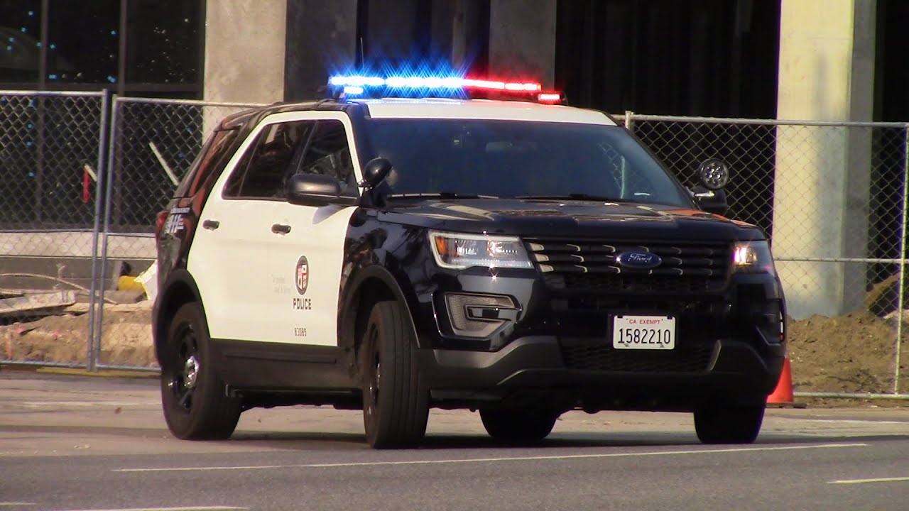 Lapd West La Unit Responding Code 3 Youtube