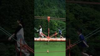 吊り橋　渡る揺れる暑さ忘れる#我谷吊橋