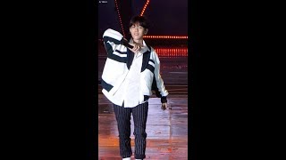 170915 엑소 (EXO) - TENDER LOVE [백현] BAEKHYUN 직캠 Fancam (2017롯데패밀리콘서트) by Mera