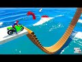 الأبطال الخارقين يركبون الأنابيب الحديدية ويسقطون ع - Superheroes ride iron pipe and fall to shark