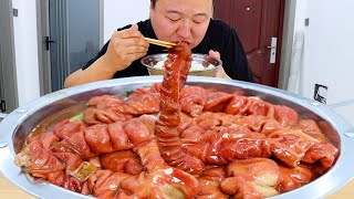 买13斤肥肠，阿强做“水煮肥肠”，麻辣Q弹，一口一根超过瘾！｜Mukbang【cram阿强】