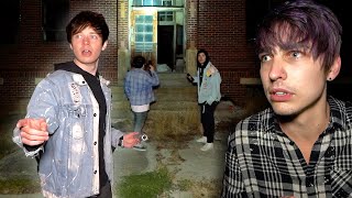 Exploring an ABANDONED High School in a Ghost Town