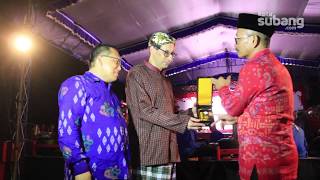 Keren !!! Dalang Wayang Kulit Bule Dari Inggris Pentas di Subang