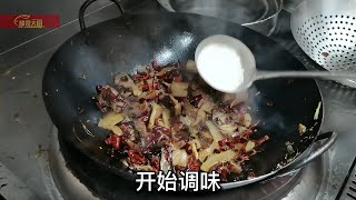 老板收来一块10年的老腊肉，发霉能吃吗？