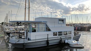 Tinyhome Coronet 33 houseboat tour danish