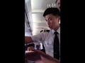 飛機延誤，空少囂張罵乘客