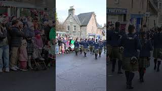 Vale of Atholl #pipeband march off through crowd at #pitlochry New Year 2025 Street Party #shorts