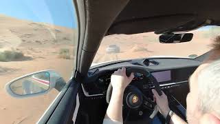 Met de Porsche 911 Dakar in de Marokkaanse woestijn - AutoGids