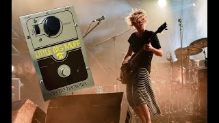 Electro Harmonix Big Muff Little Vintage Bass Effect Pedal Demo - bass Riff Dentro Sharon - Verdena