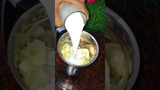 #ഇന്നാ പിടിച്ചോ 😋 #smoothie😋😋 #applebananasmoothie #youtubeshorts