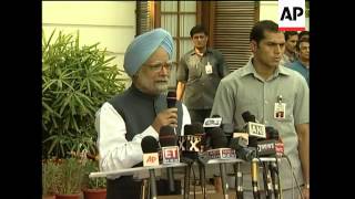 Indian PM Singh declares victory in national elections, Sonia Gandhi sbite