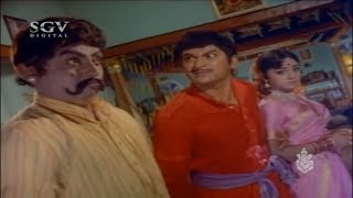 Dr Rajkumar open challenge to Vajramuni |  Manjula | Best Scene of Sampathige Saval