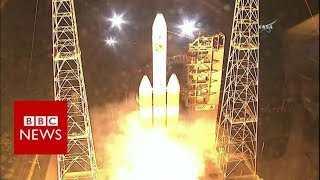 Parker Solar Probe: Nasa launches mission to 'touch the Sun' - BBC News