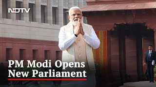 PM's Attire At New Parliament's Opening Sends Out A Message Of A Leader Rooted In Tradition
