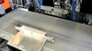 Lantech Lid Applicator ensures precise lid placing