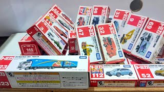 トミカミニカーが箱に盛り沢山! 収納す るよ-☆-トミカのベストコレクションを 動画でまとめました!☆.