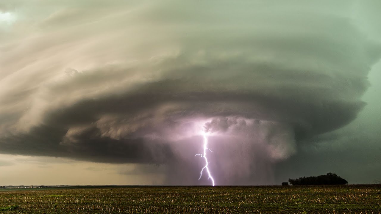 WEST POINT SUPERCELL LIGHTNING By STEPHEN LOCKE - YouTube