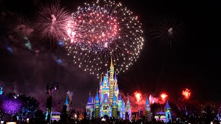 Magic Kingdom Christmas Fireworks 2024 - Minnie's Wonderful Christmastime in 4K | Walt Disney World