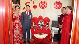 山西农村娶媳妇，刚进村就被上百人围观，这场面太壮观了