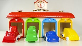 🚛 GARAJE DE TAYO 🚛 Aprender los colores y vehículos con sorpresas de PJ Masks, Peppa Pig y Minion