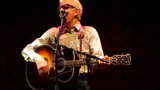 'Raincoat In The River' - Nick Lowe in het Paard van Troje