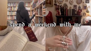 •spend a weekend with me• book shopping, outfits, coffee. 🕯️☕