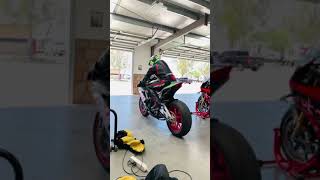 Aprilia rsv4 sound