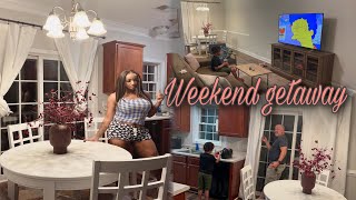 VLOG: 43 - WEEKEND GETAWAY!!! Y’all Wouldn’t Believe What We Saw #thermrfamily #familyvlogs #momlife