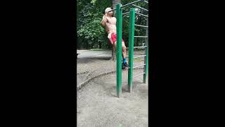 MISTRZOWSKIE ĆWICZENIA STREET WORKOUT: PODCIĄGANIE NA DRĄŻKU