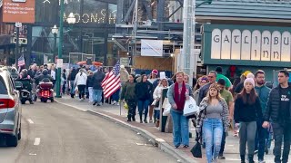 Gatlinburg - Sunday’s Crowd \u0026 Busy Sidewalks!  Traffic \u0026 Crowd @ 5:45PM on February 19, 2023