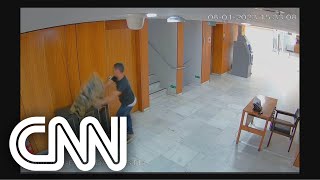 Câmera flagra criminoso quebrando relógio histórico no Planalto; assista | CNN 360º