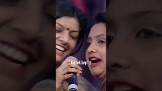 The nooran sister singing there song patakha gudd