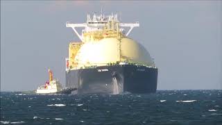 LNG SAKURA　入港　LNGタンカー(Liquefied Natural Gas Tanker )