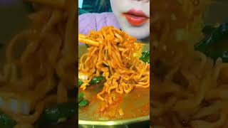 Noodles ASMR / ASMR Food Eating Sounds / Noodles Mukbang #Shorts (2)