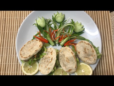 Peri peri chicken breast in mini pitta Peri peri chicken breast in mini pitta