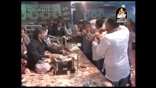 Kirtidan Gadhvi Bhajan Dayro Live Santvani Programme - Mogal Aave Navrat Ramva