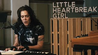 Beth Hart - Little Heartbreak Girl (Official Music Video)