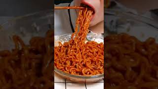 Hot Spicy Ramen Noodles 🔥🔥 Korean Fire Noodles Mukbang #Shorts .(2)