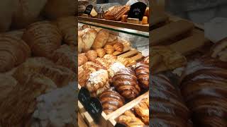 Have tou taste fresh bread?crosun bread , nutritional food .teenagers waited to a long line to buy