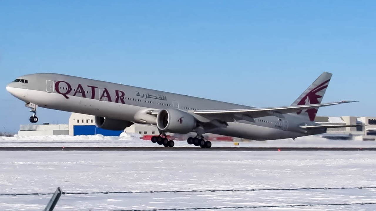 Qatar Airways Boeing 777-300(ER) (B77W) Departing Montreal (YUL/CYUL ...