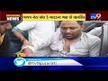 tv9 gujarati s reporter cameraman kidnapped and thrashed by miscreants in banaskantha