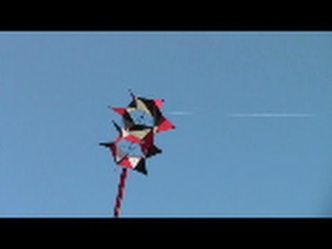 Spinning Box Kite - YouTube