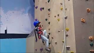 Climbing Wall in Super Park Dubai | Umer \u0026 Amna - Life |  @UmerAmnaLife