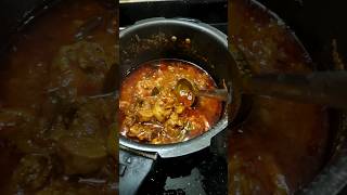 🤩கோழி எனக்காக உயிர் கொடுத்து 😀 Chicken kuruma egg Chappathi😋 #shorts #food #youtubeshorts